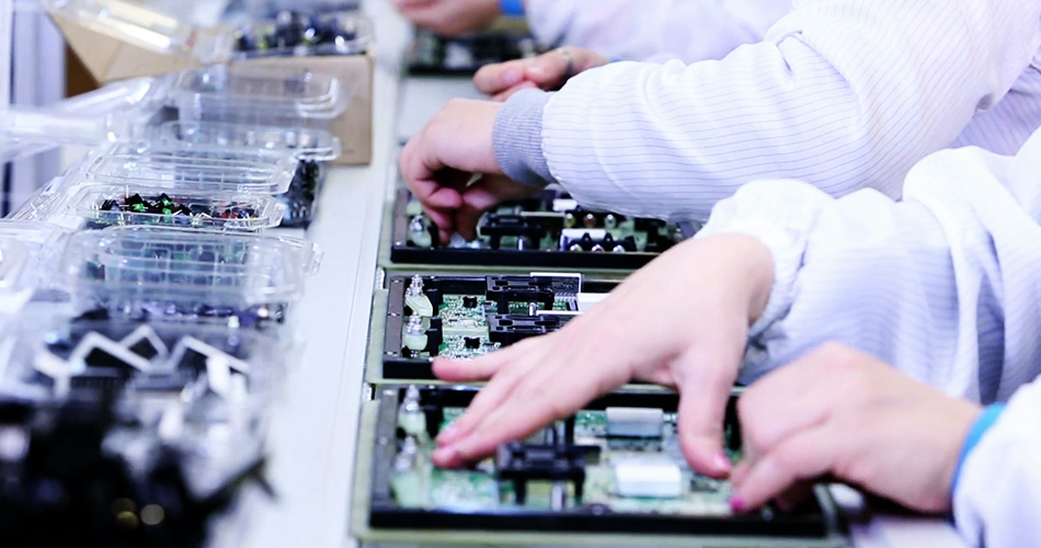 Cum să reduceți riscurile proiectului prin soluții inovatoare ale fabricilor de PCBA?