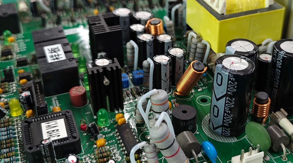 Impactul mecanismului de comunicare multicanal al fabricilor de PCBA asupra asistenței pentru clienți