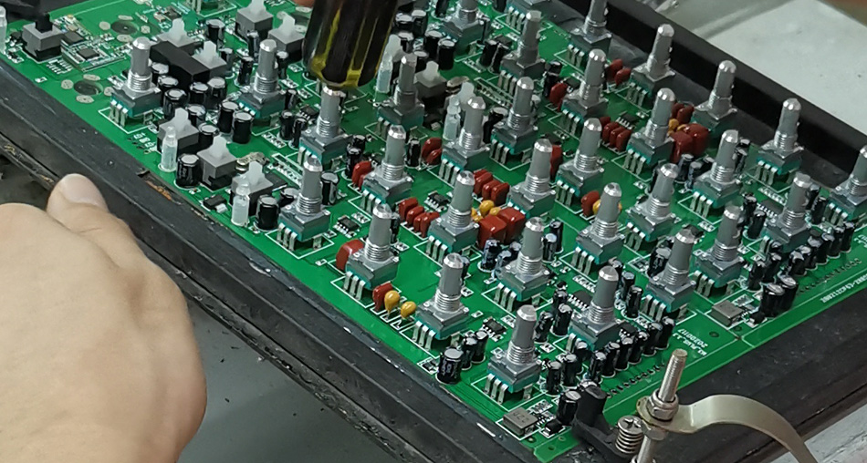 Cum să reduceți costul de producție al fabricilor de PCBA prin optimizarea lanțului de aprovizionare?