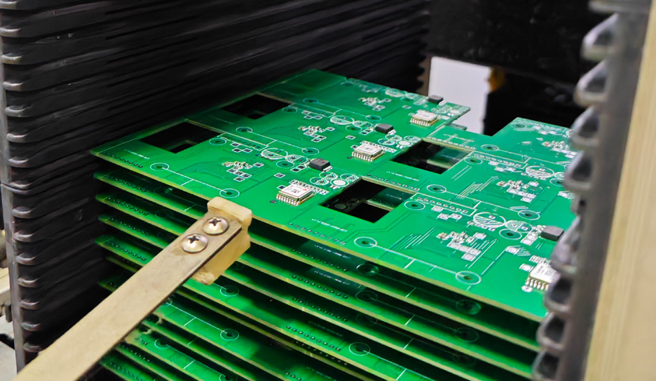 Impactul nivelurilor de automatizare din fabricile PCBA asupra producției de masă