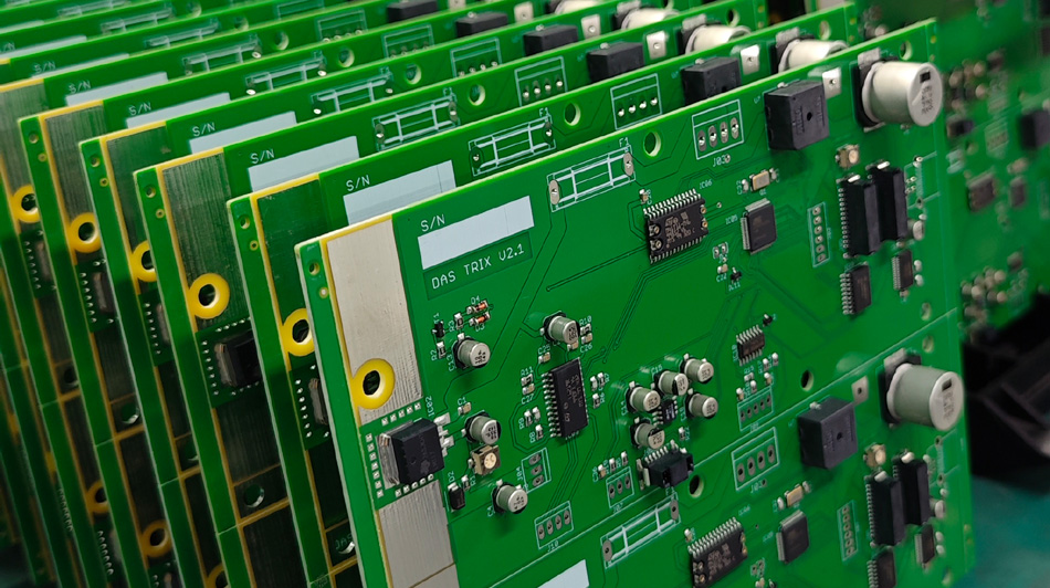 Analiza modelelor globale de colaborare din fabrică PCBA: provocări și oportunități