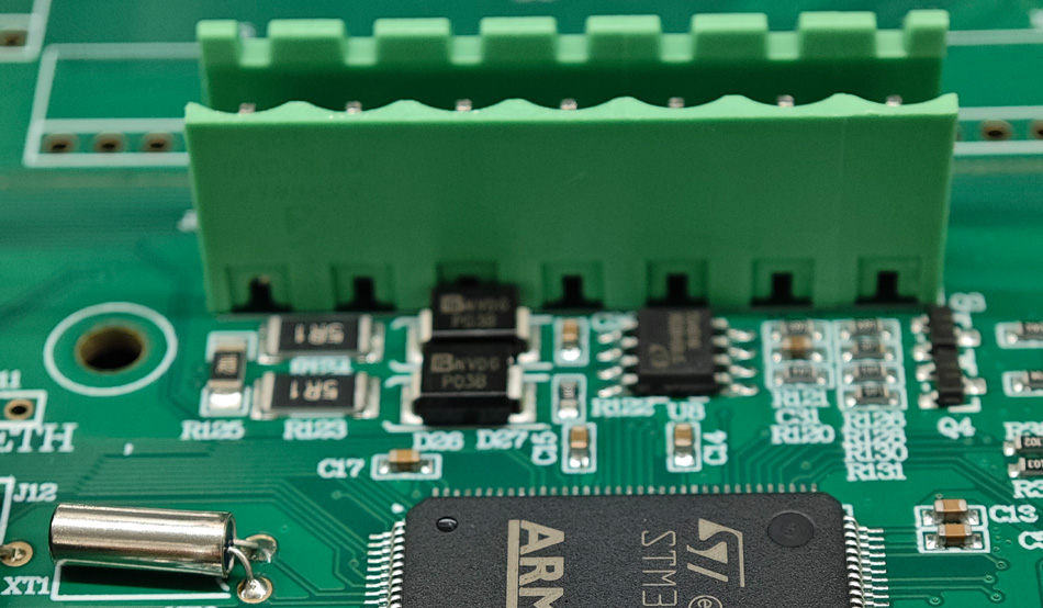 Cum pot fabricile PCBA să reducă costurile de producție prin automatizare?